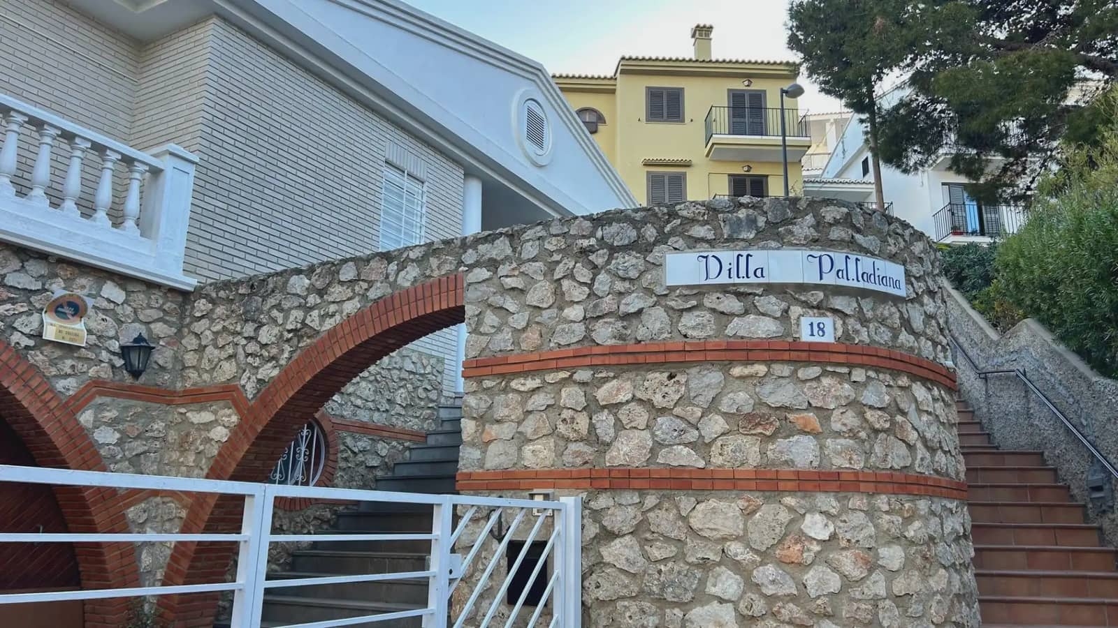 5 sypialnia Willa na sprzedaż w Cullera z basenem garażem - 475 000 € (Ref: 9832137)