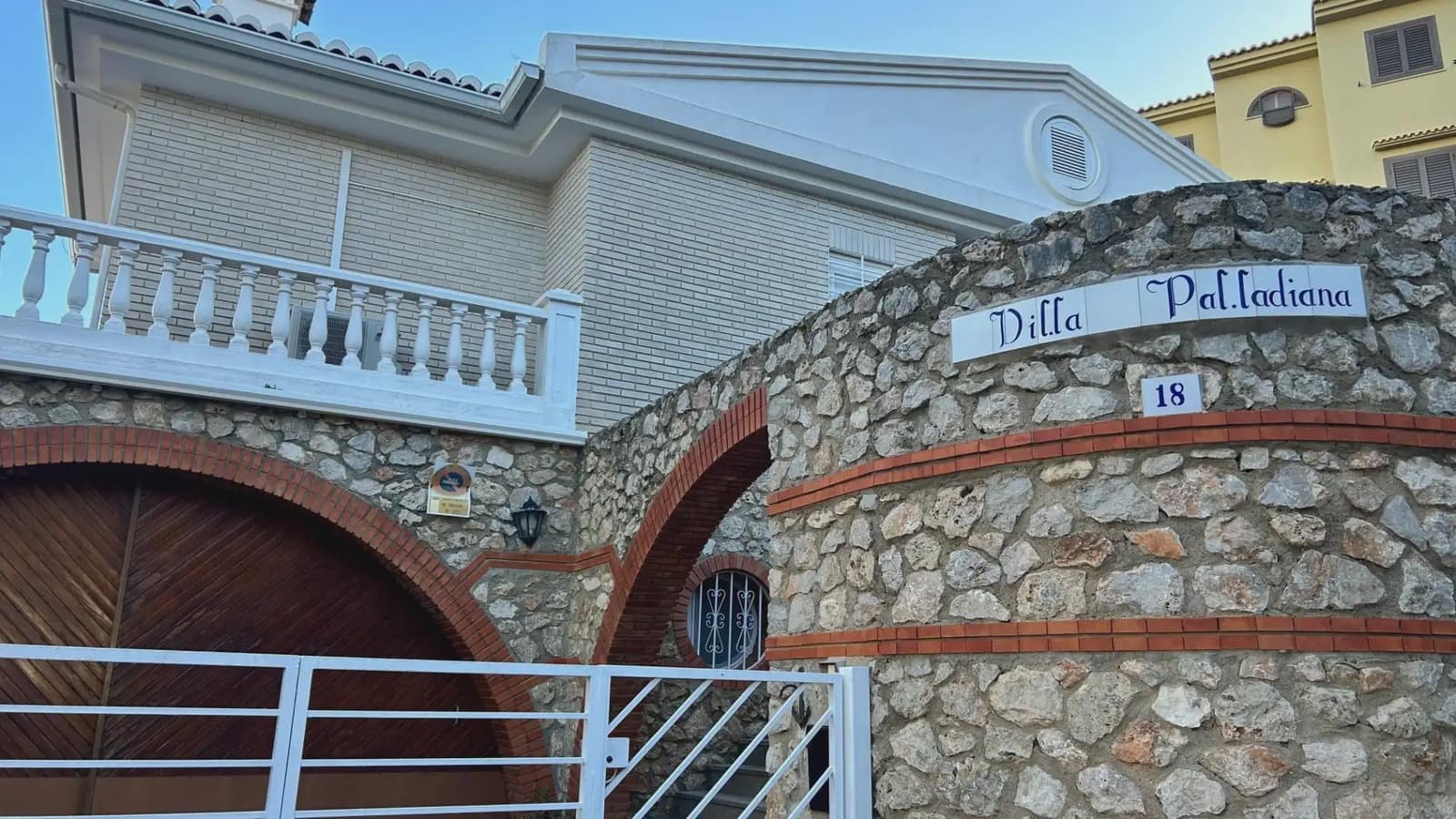5 sypialnia Willa na sprzedaż w Cullera z basenem garażem - 475 000 € (Ref: 9832137)