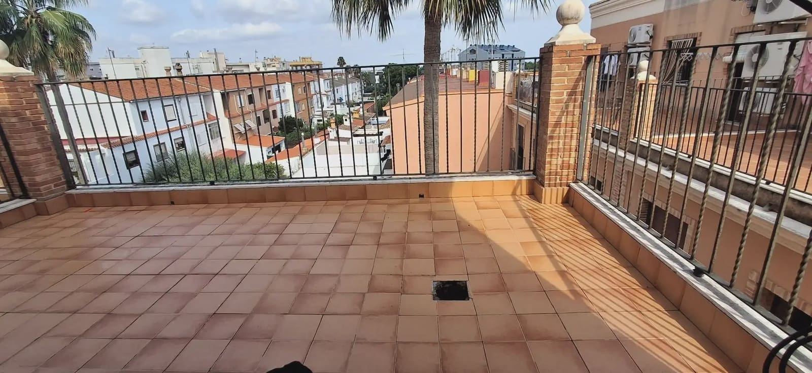 3 slaapkamer Huis te koop in Favara met zwembad garage - € 220.000 (Ref: 9832139)