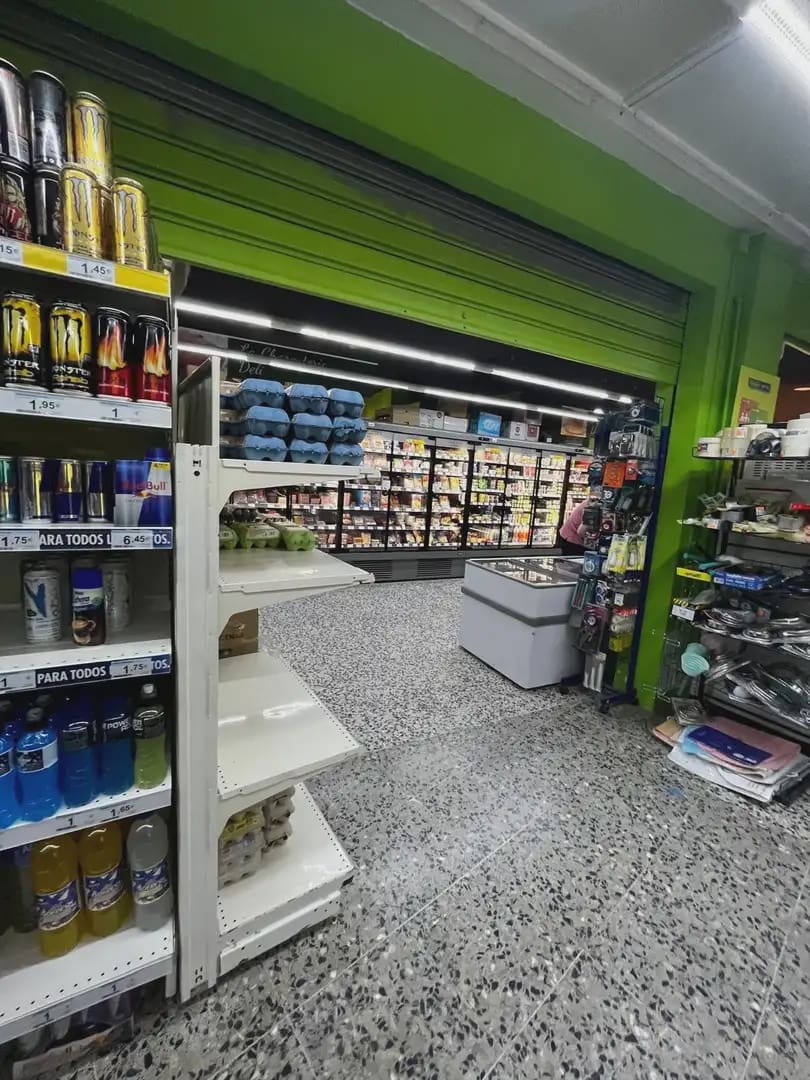 Kaupallinen myytävänä paikassa Cullera - 650 000 € (Ref: 9832141)