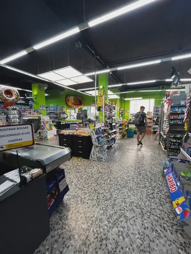 Kaupallinen myytävänä paikassa Cullera - 650 000 € (Ref: 9832141)