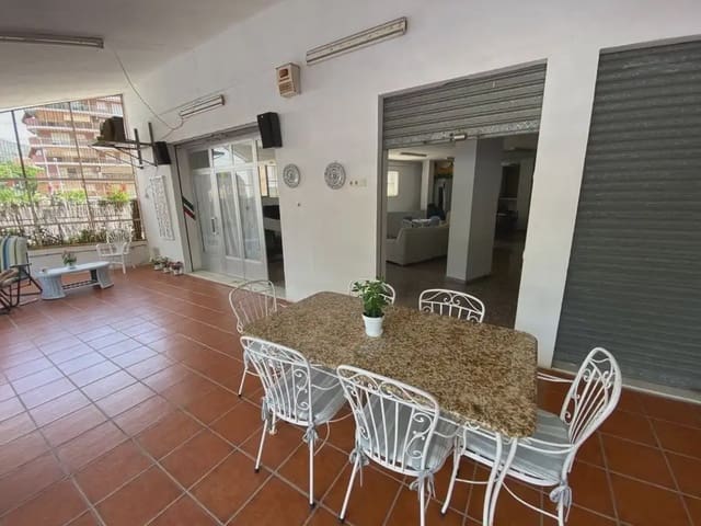 Kaupallinen myytävänä paikassa Racó, Cullera - 375 000 € (Ref: 9832155)