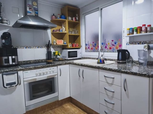 Piso de 3 habitaciones en Pueblo de Cullera, Cullera en venta - 190.000 € (Ref: 9832173)