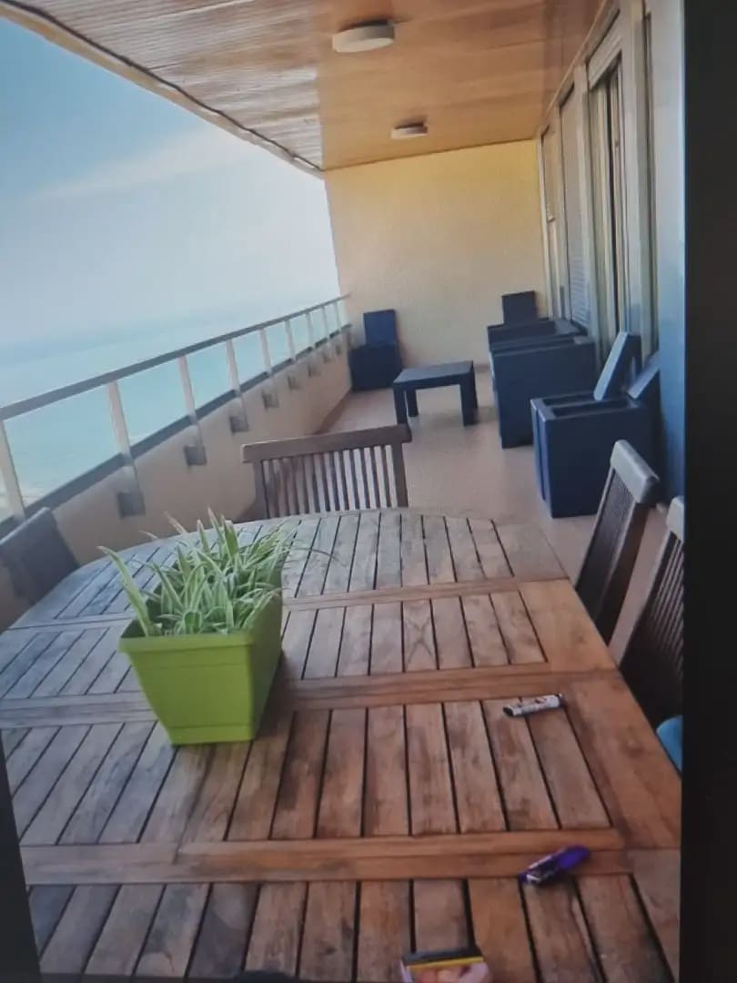 3 Zimmer Wohnung zu vermieten in Cullera mit Pool Garage - 2.000 € (Ref: 9832181)