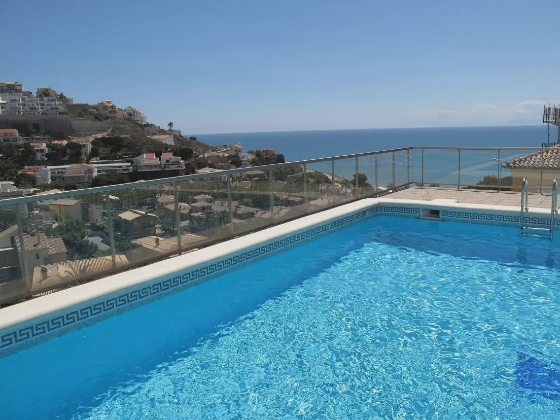 3 Zimmer Wohnung zu vermieten in Cullera mit Pool Garage - 2.000 € (Ref: 9832181)