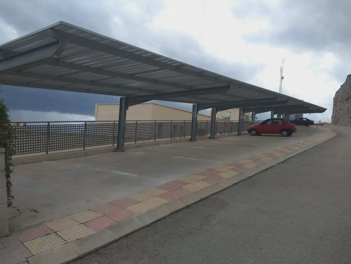 3 Zimmer Wohnung zu vermieten in Cullera mit Pool Garage - 2.000 € (Ref: 9832181)