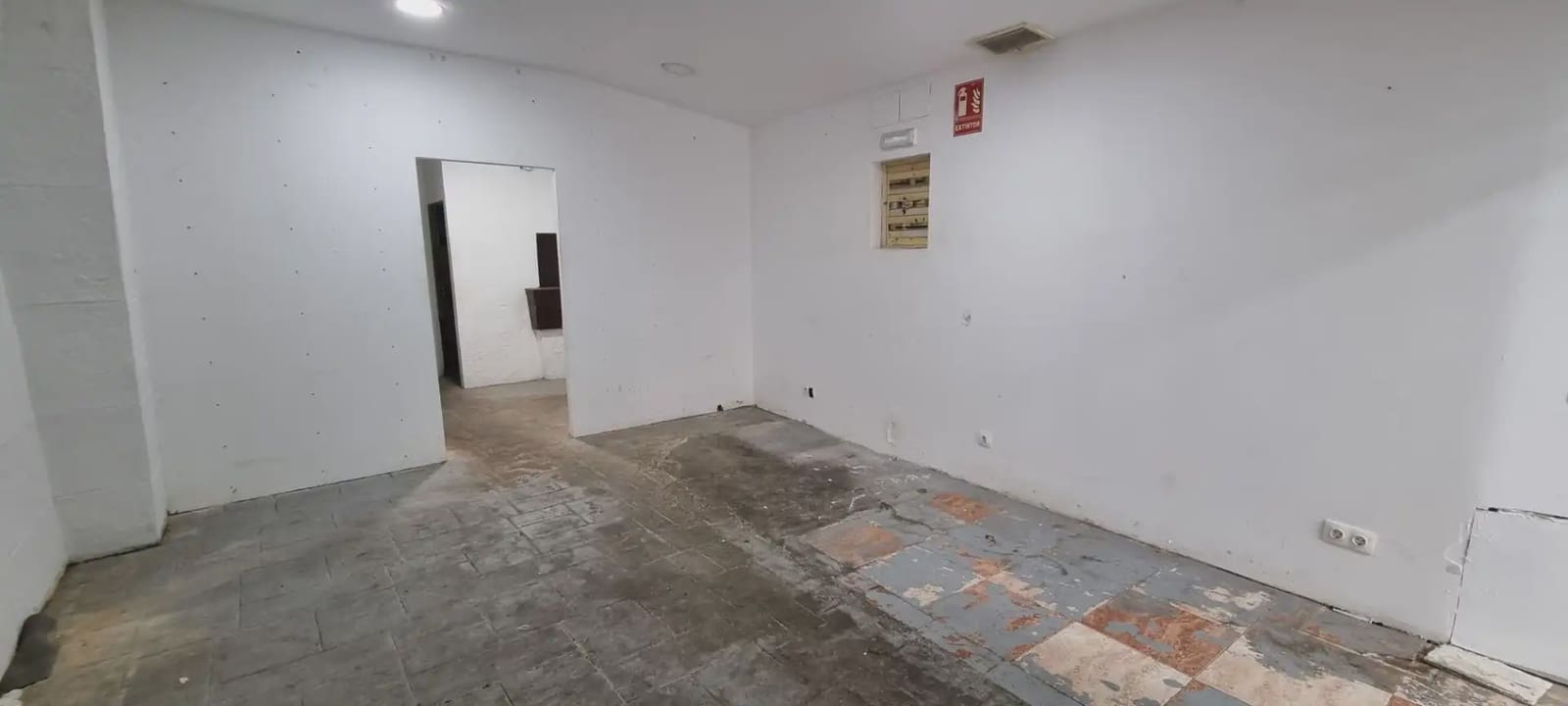Kommersiell til salgs i Cullera - € 110 000 (Ref: 9832186)