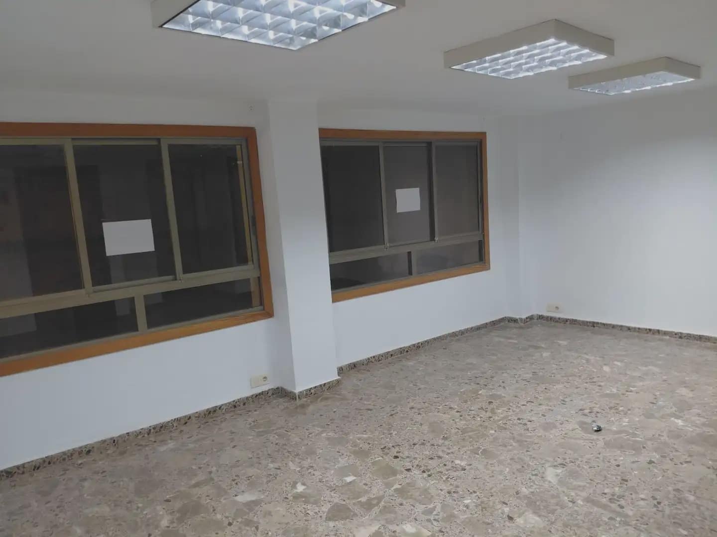 Büro zu vermieten in Cullera - 400 € (Ref: 9832337)