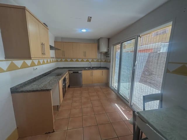Casa de 4 habitaciones en La Vega - Marenyet, Cullera en venta con garaje - 306.000 € (Ref: 9863939)
