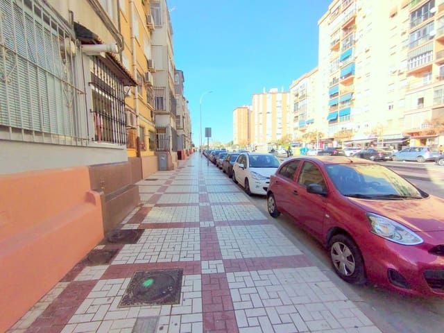 2 soveværelse Lejlighed til salg i Cruz de Humilladero, Málaga by - € 175.000 (Ref: 9014969)