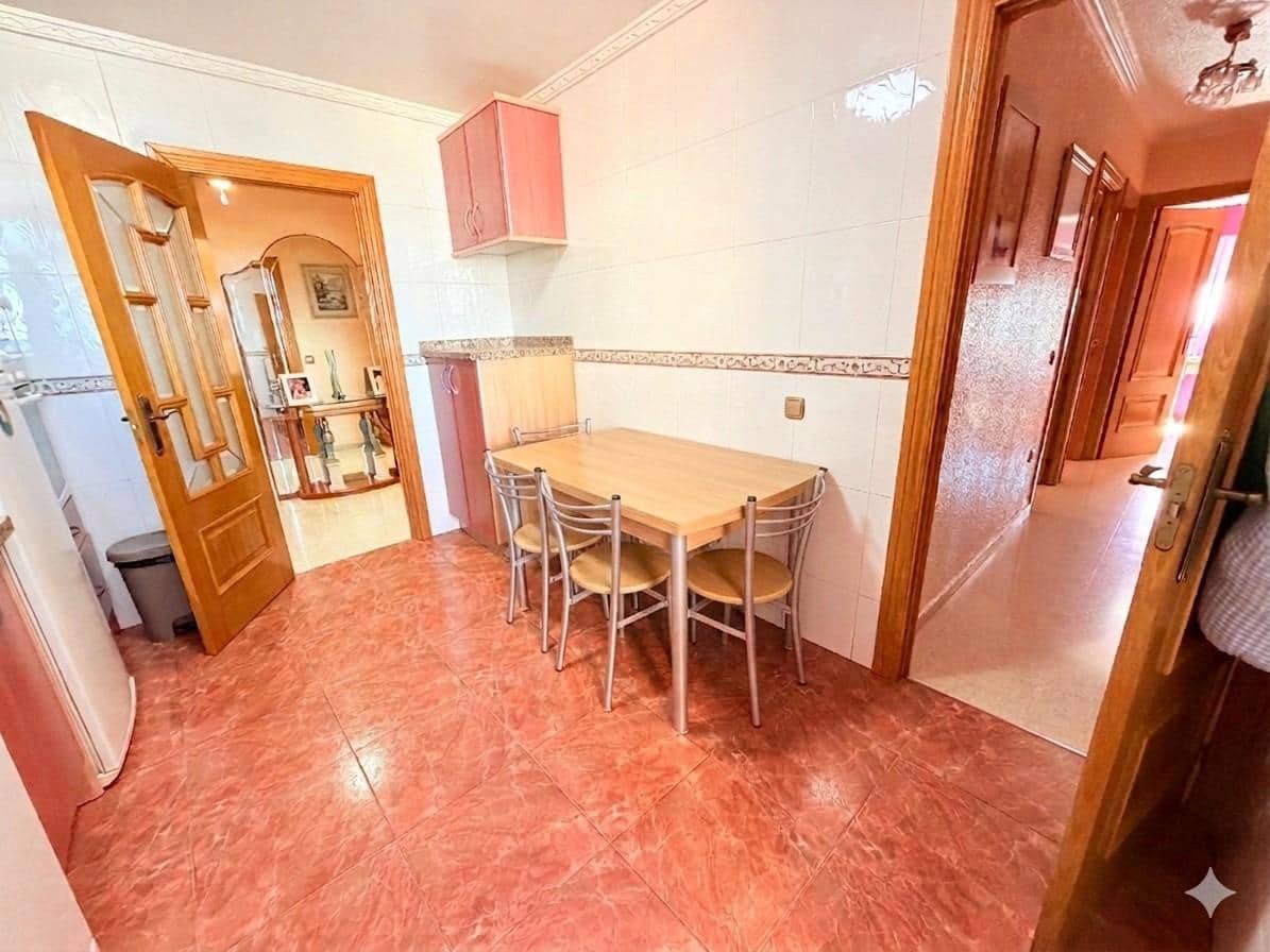 3 sypialnia Mieszkanie na sprzedaż w Miasto Malaga - 350 000 € (Ref: 9014975)