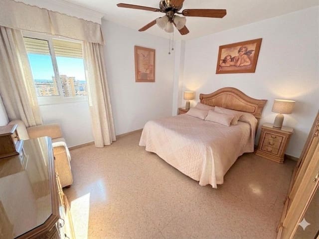 Piso de 3 habitaciones en Málaga ciudad en venta - 350.000 € (Ref: 9014975)