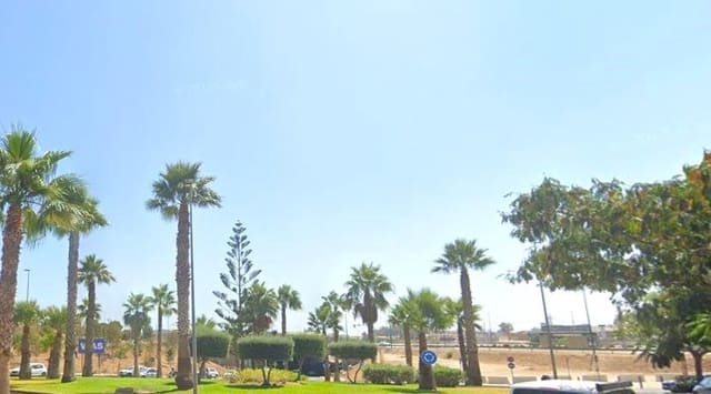 2 makuuhuone Asunto myytävänä paikassa Málaga kaupunki mukana uima-altaan 
autotalli - 339 000 € (Ref: 9014984)