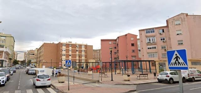 3 slaapkamer Flat te koop in Cruz de Humilladero, Málaga stad - € 232.000 (Ref: 9014994)