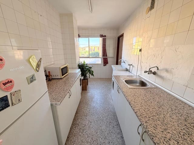 3 bedroom Flat for sale in Cruz de Humilladero, Málaga city with garage - € 269,500 (Ref: 9085375)