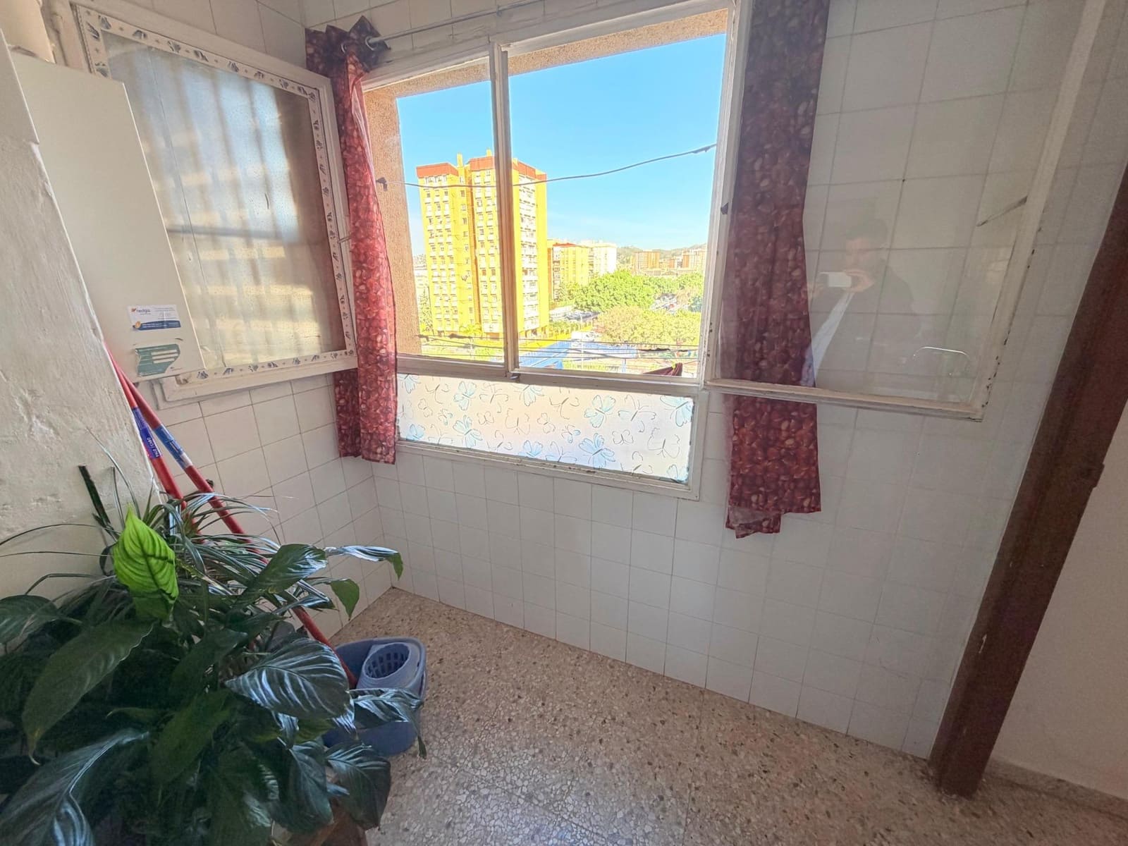 3 bedroom Flat for sale in Malaga city with garage - € 269,500 (Ref: 9085375)