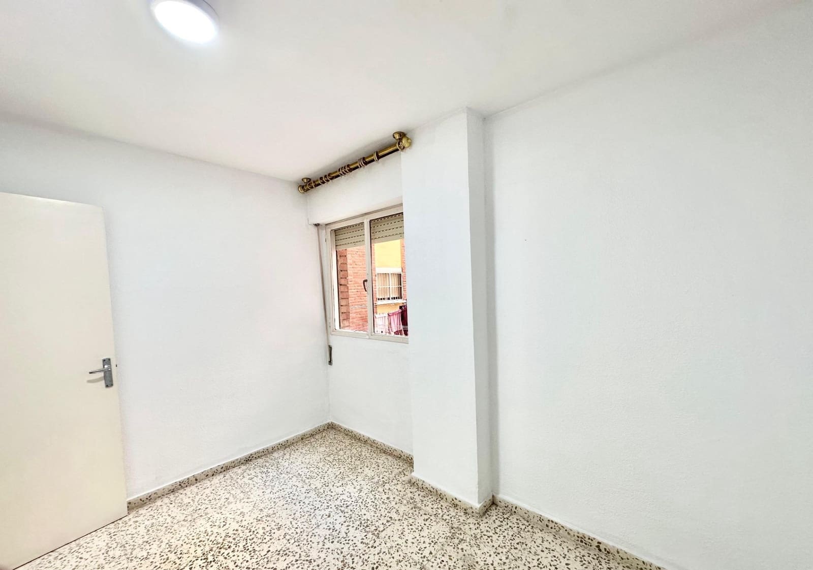Piso de 3 habitaciones en Málaga ciudad en venta - 235.000 € (Ref: 9506005)