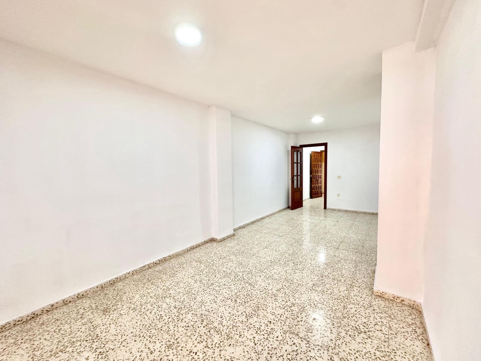 Piso de 3 habitaciones en Málaga ciudad en venta - 235.000 € (Ref: 9506005)