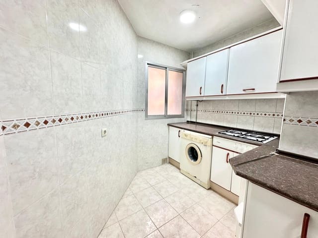 Piso de 3 habitaciones en Málaga ciudad en venta - 235.000 € (Ref: 9506005)