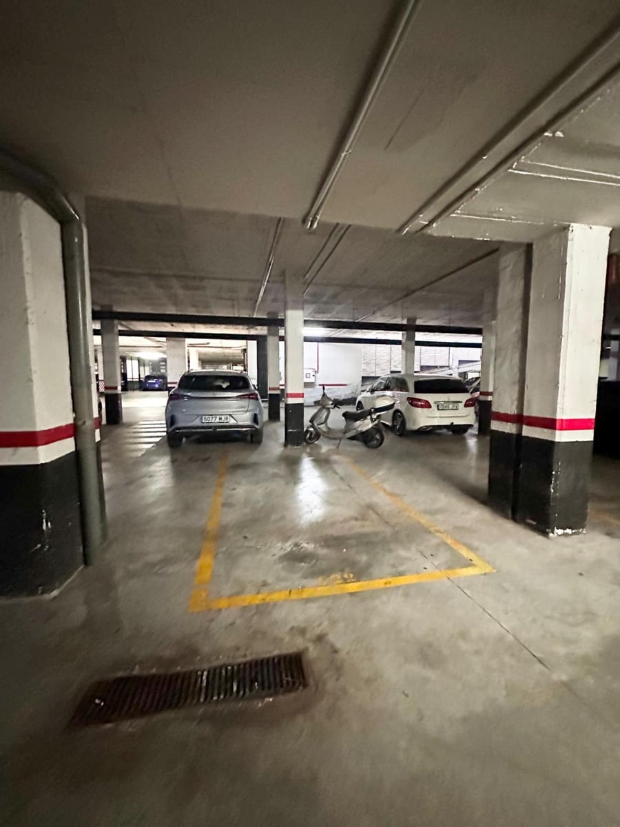 Piso de 3 habitaciones en Málaga ciudad en venta con piscina garaje - 333.000 € (Ref: 9506006)