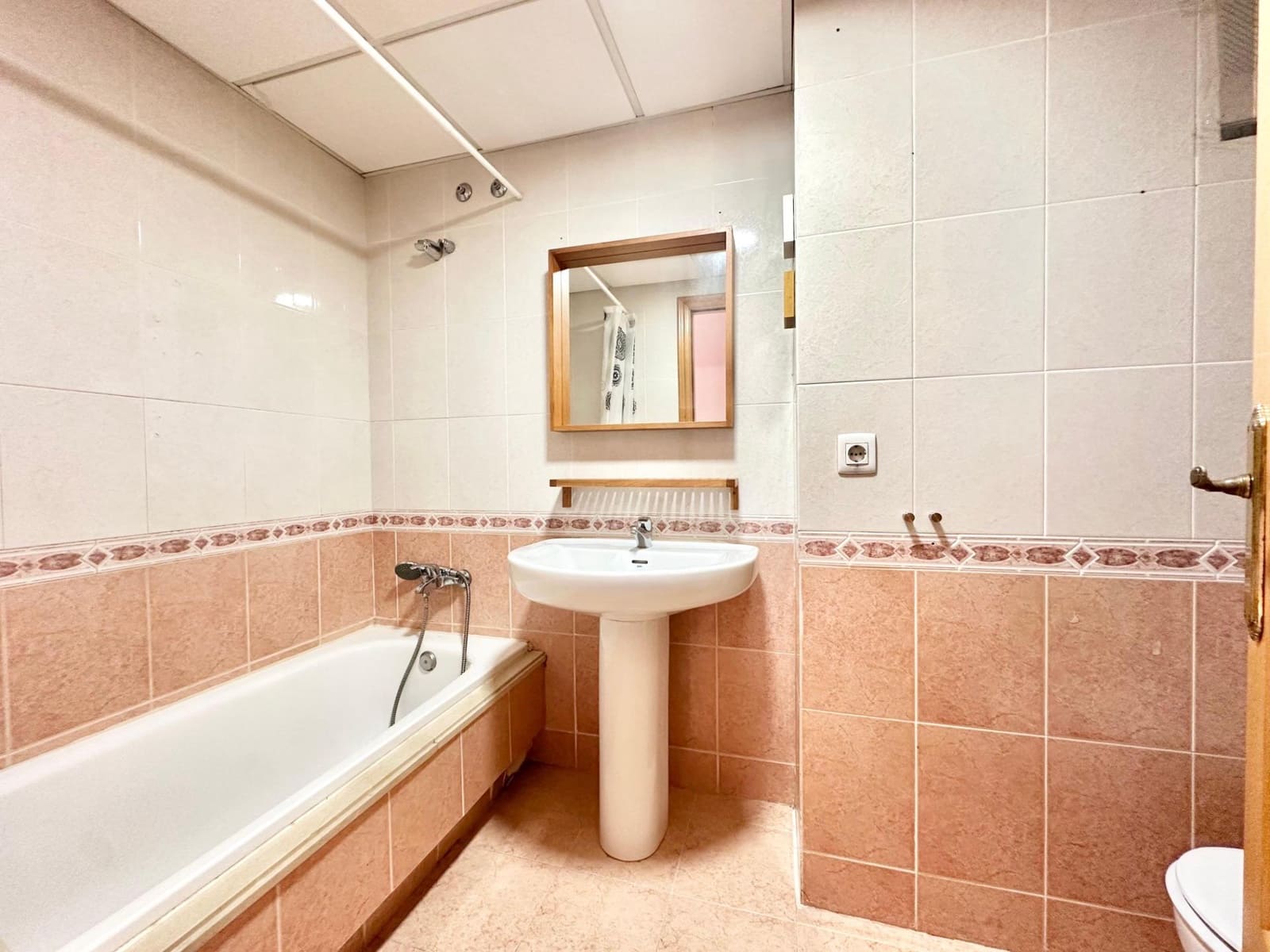 Piso de 3 habitaciones en Málaga ciudad en venta con piscina garaje - 333.000 € (Ref: 9506006)