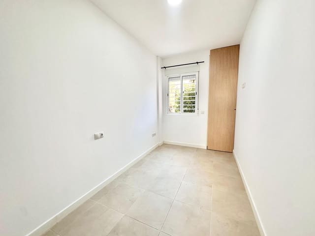 2 bedroom Flat for sale in Málaga city - € 218,000 (Ref: 9506007)