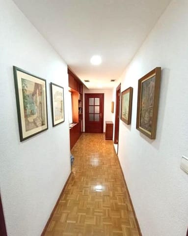 7 Zimmer Wohnung zu verkaufen in Málaga Stadt mit Garage - 500.000 € (Ref: 9506009)