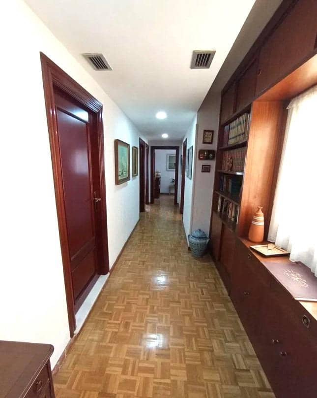 7 Zimmer Wohnung zu verkaufen in Malaga Stadt mit Garage - 500.000 € (Ref: 9506009)