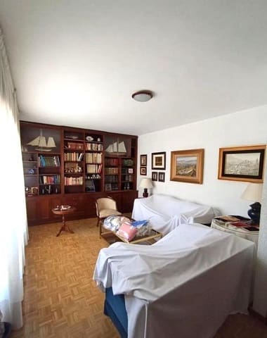 7 Zimmer Wohnung zu verkaufen in Málaga Stadt mit Garage - 500.000 € (Ref: 9506009)