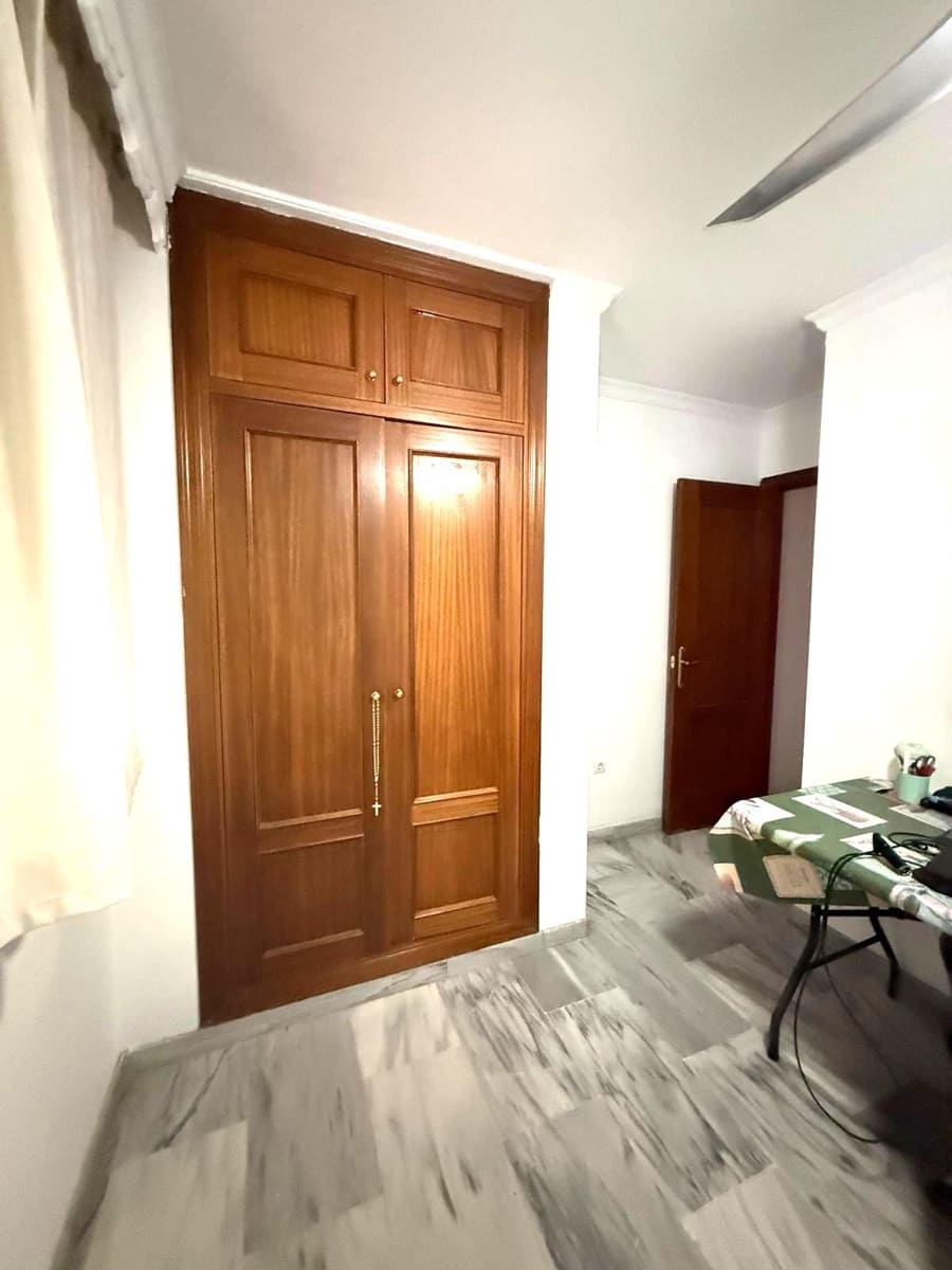 Piso de 3 habitaciones en Málaga ciudad en venta - 380.000 € (Ref: 9506013)
