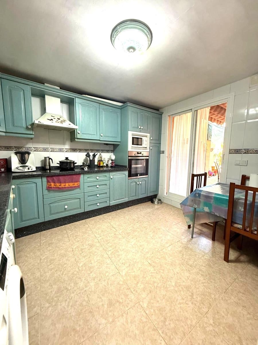 Piso de 3 habitaciones en Málaga ciudad en venta - 380.000 € (Ref: 9506013)