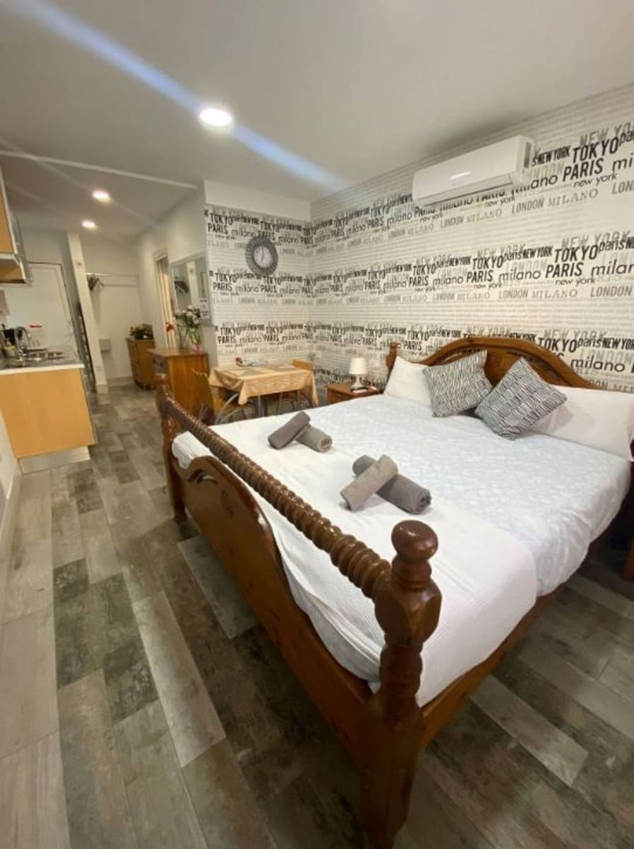 8 soverom Bedrift til salgs i Malaga by - € 1 300 000 (Ref: 9506014)