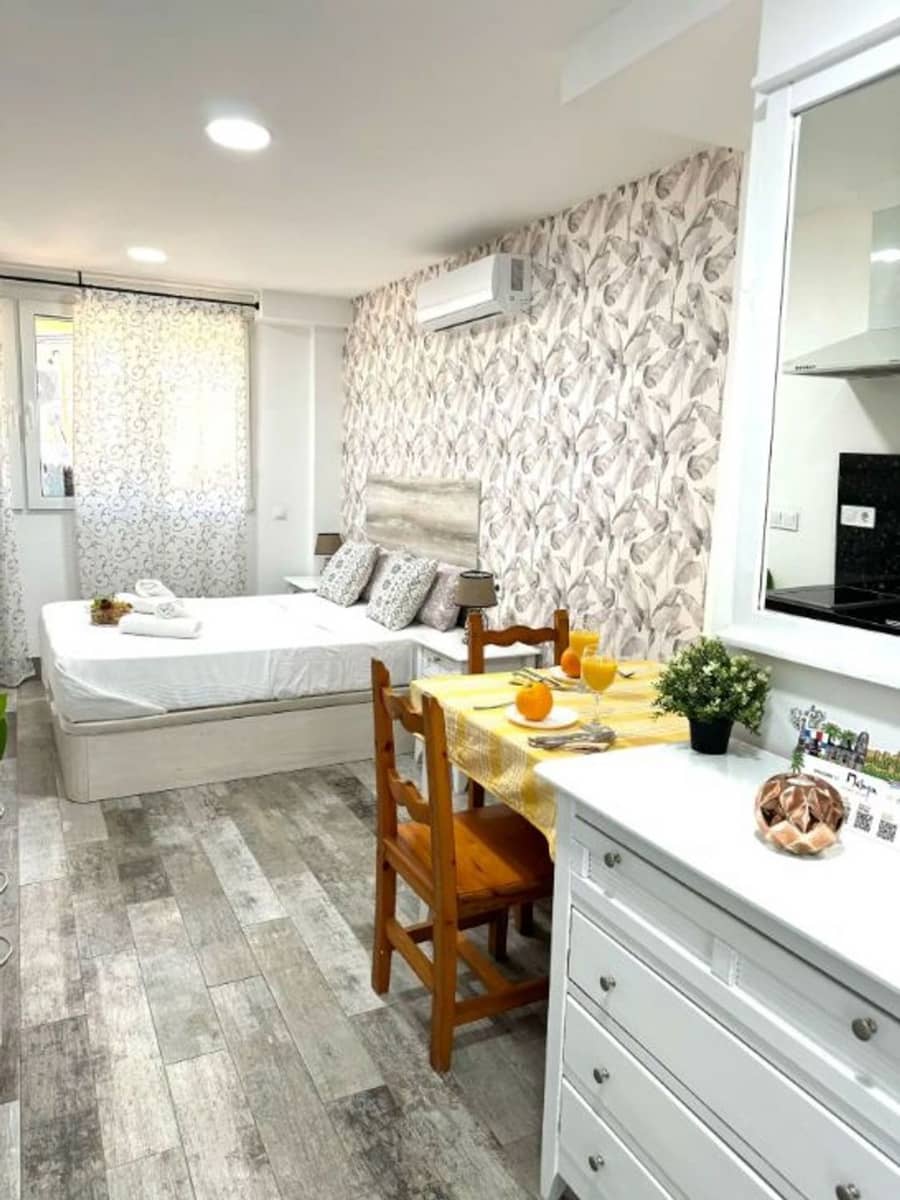 8 soverom Bedrift til salgs i Malaga by - € 1 300 000 (Ref: 9506014)