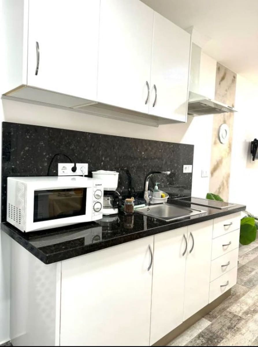 8 soverom Bedrift til salgs i Malaga by - € 1 300 000 (Ref: 9506014)