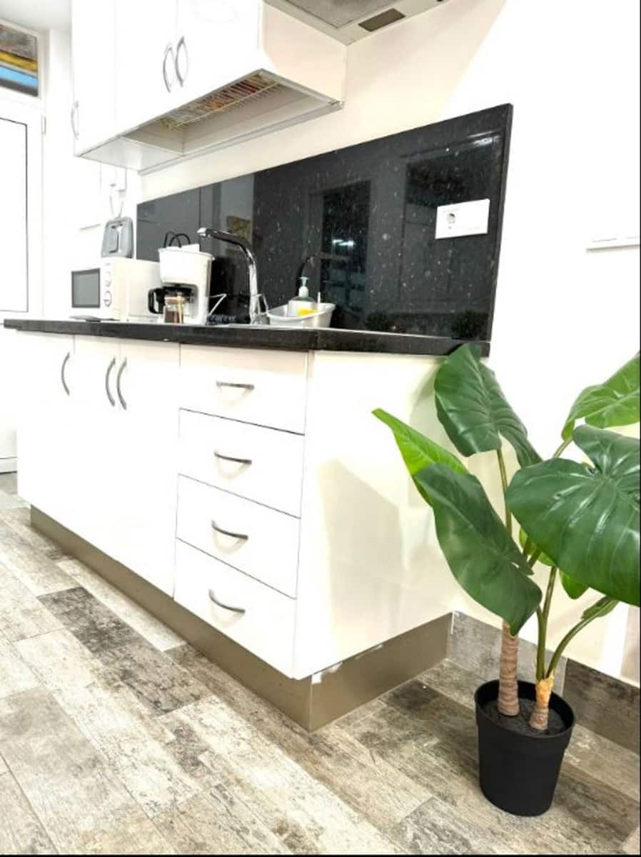 8 soverom Bedrift til salgs i Malaga by - € 1 300 000 (Ref: 9506014)