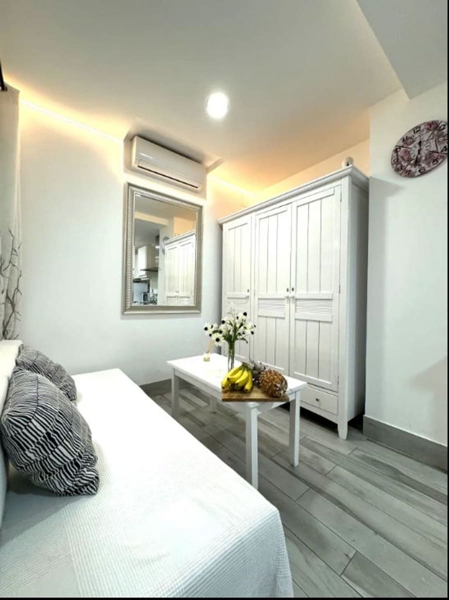 8 soverom Bedrift til salgs i Malaga by - € 1 300 000 (Ref: 9506014)