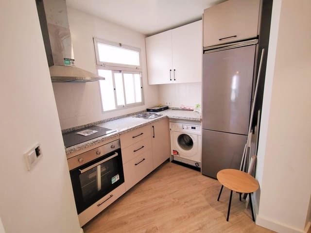 Piso de 3 habitaciones en Málaga ciudad en venta - 290.000 € (Ref: 9506016)