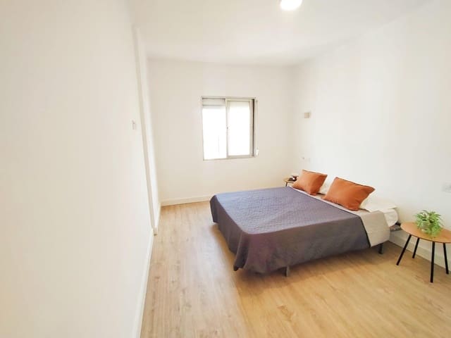 Piso de 3 habitaciones en Málaga ciudad en venta - 290.000 € (Ref: 9506016)