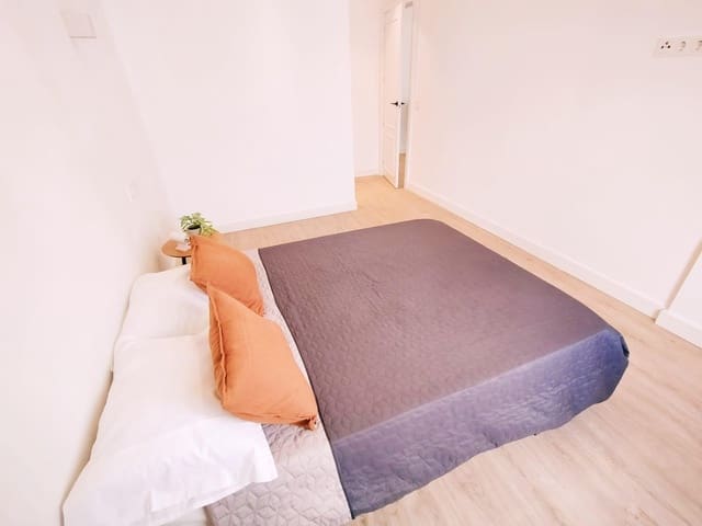 Piso de 3 habitaciones en Málaga ciudad en venta - 290.000 € (Ref: 9506016)