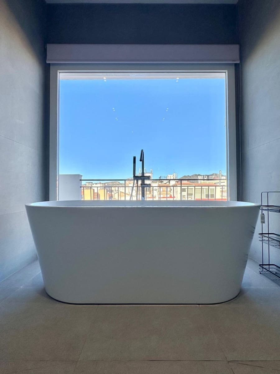 Piso de 3 habitaciones en Málaga ciudad en venta - 1.395.000 € (Ref: 9506018)