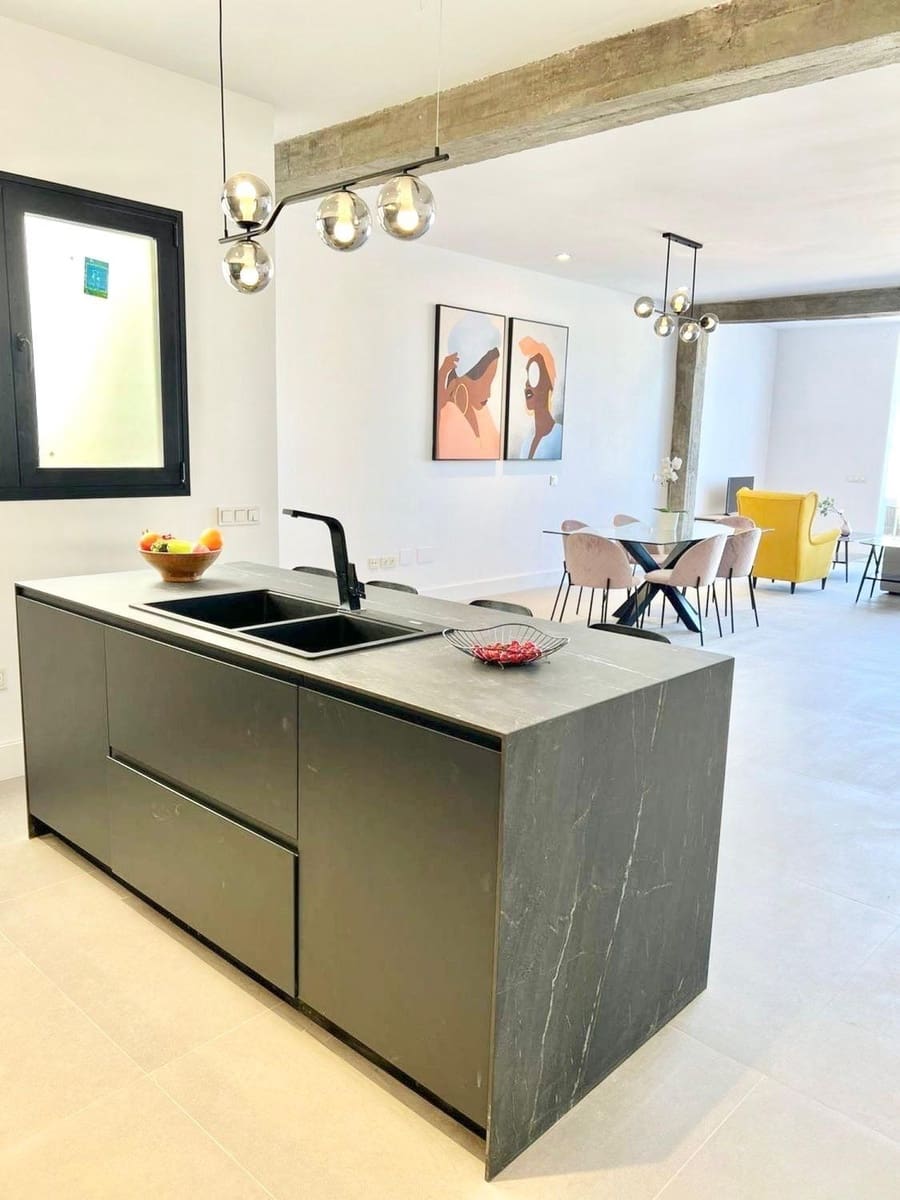 Piso de 3 habitaciones en Málaga ciudad en venta - 1.395.000 € (Ref: 9506018)