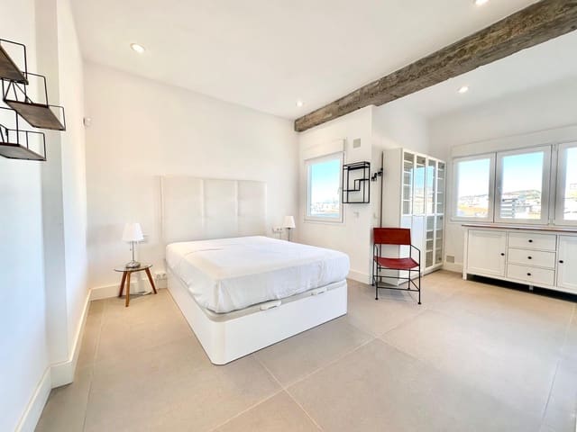 Piso de 3 habitaciones en Centro Historico, Málaga ciudad en venta - 1.395.000 € (Ref: 9506018)