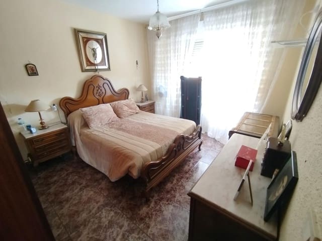 Piso de 3 habitaciones en Huelin, Málaga ciudad en venta - 315.000 € (Ref: 9506020)