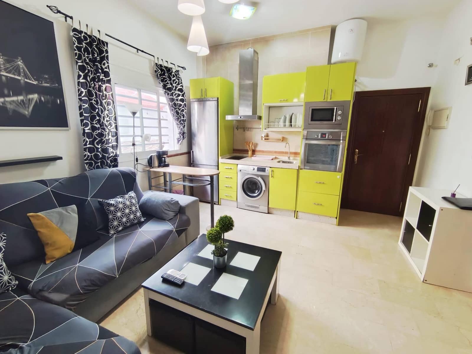 Piso de 2 habitaciones en Málaga ciudad en venta - 215.000 € (Ref: 9506022)