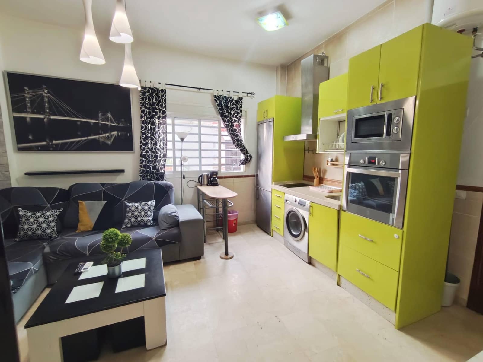 Piso de 2 habitaciones en Málaga ciudad en venta - 215.000 € (Ref: 9506022)