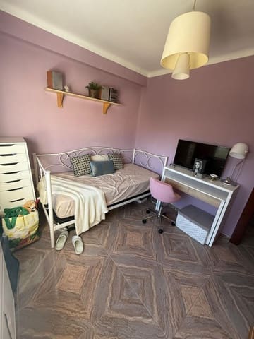 3 bedroom Flat for sale in Martiricos, Málaga city - € 350,000 (Ref: 9506023)