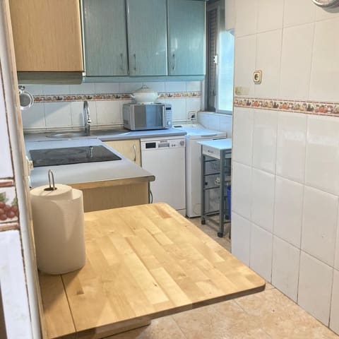 3 bedroom Flat for sale in Pacifico, Málaga city - € 194,999 (Ref: 9506027)