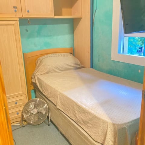 3 bedroom Flat for sale in Pacifico, Málaga city - € 194,999 (Ref: 9506027)