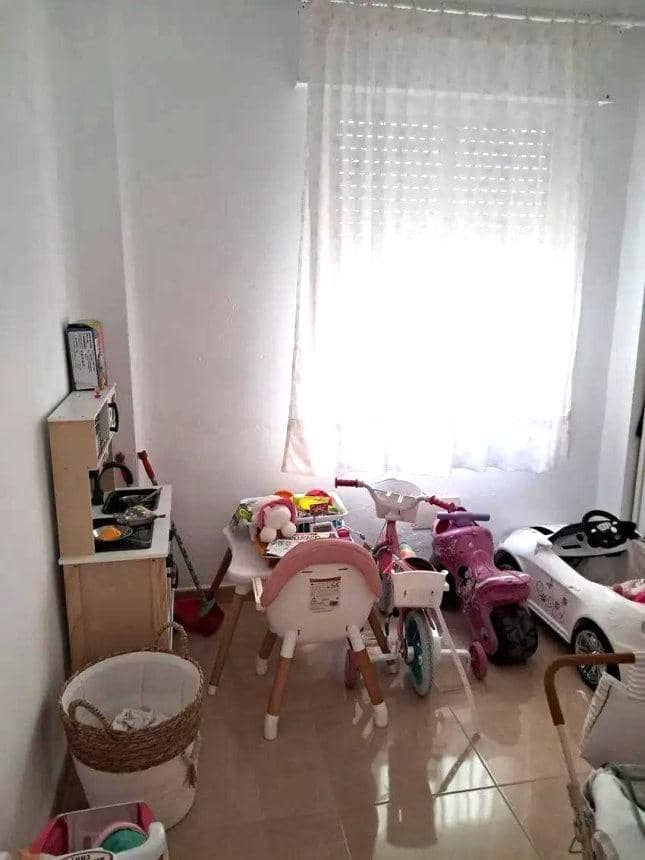 3 bedroom Flat for sale in Malaga city - € 299,000 (Ref: 9506029)