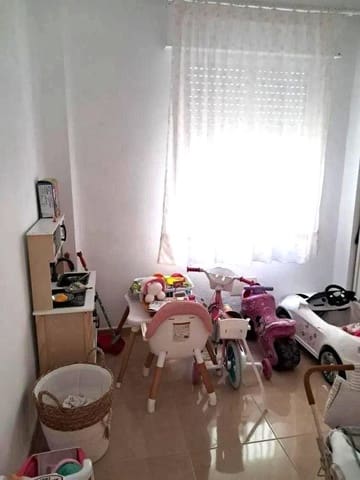 3 bedroom Flat for sale in Martiricos, Málaga city - € 299,000 (Ref: 9506029)